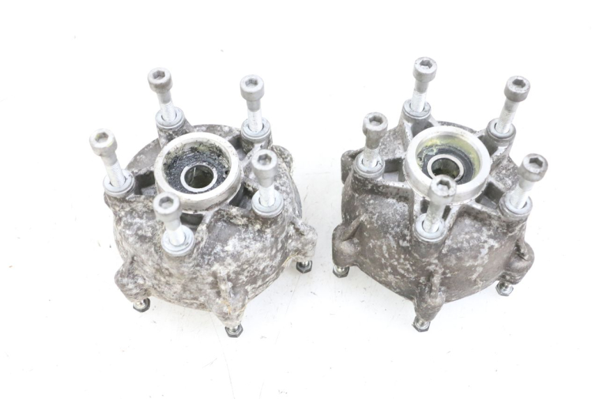 photo de FRONT WHEEL HUB PIAGGIO MP3 LT 400 (2007 - 2012) - Zoom on usage condition