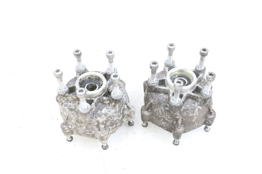 photo de FRONT WHEEL HUB PIAGGIO MP3 LT 400 (2007 - 2012) - Product overview