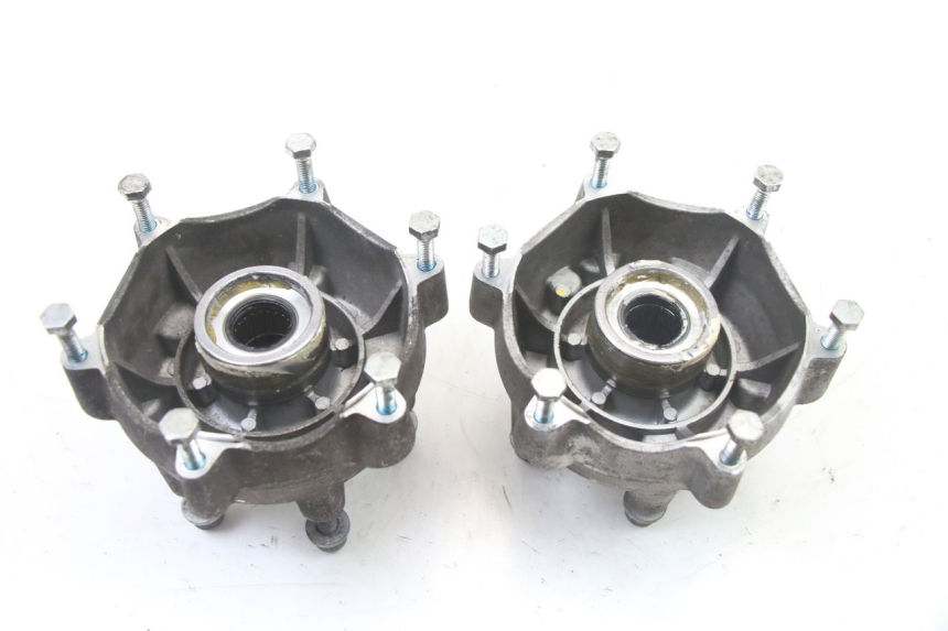 photo de FRONT WHEEL HUB PIAGGIO MP3 500 (2014 - 2016)