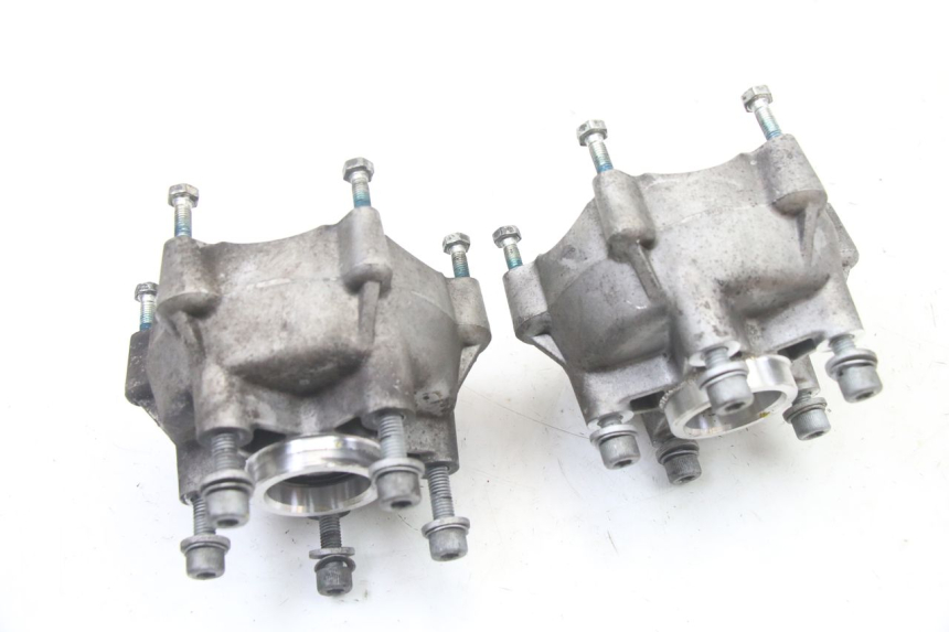 photo de FRONT WHEEL HUB PIAGGIO MP3 500 (2014 - 2016)