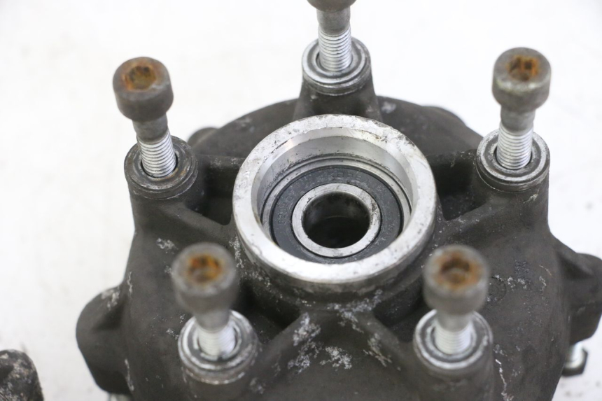 photo de FRONT WHEEL HUB PIAGGIO MP3 500 (2011 - 2015)