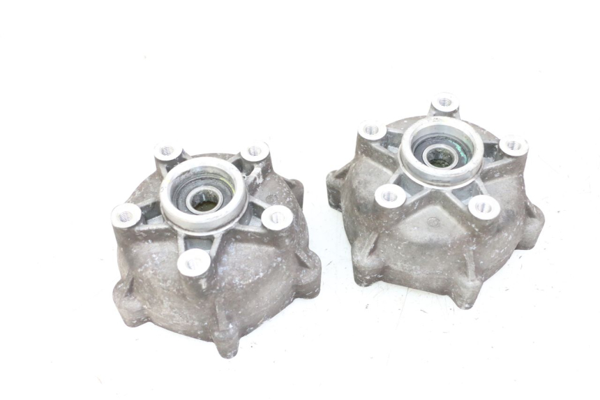 photo de FRONT WHEEL HUB PIAGGIO MP3 500 (2014 - 2016)