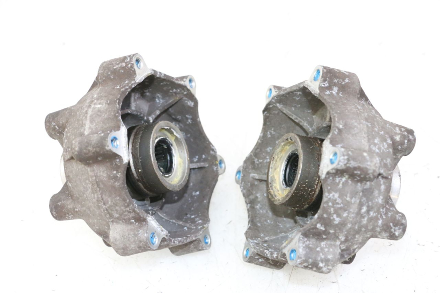 photo de FRONT WHEEL HUB PIAGGIO MP3 500 (2014 - 2016)