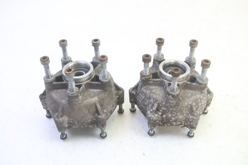 photo de FRONT WHEEL HUB PIAGGIO MP3 RL 250 (2007 - 2010) - Technical close-up