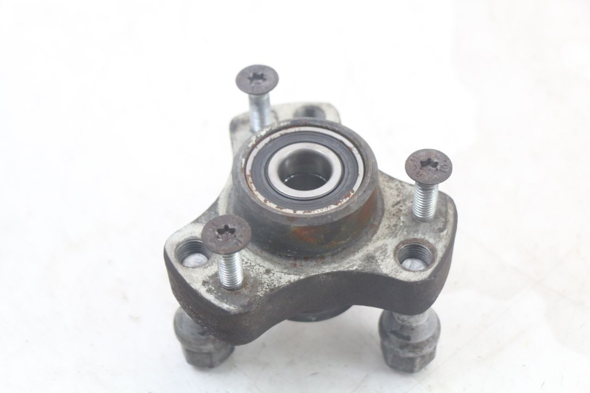 photo de FRONT WHEEL HUB PEUGEOT SPEEDFIGHT 100 (1997 - 2007)