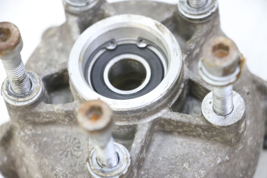 photo de FRONT WHEEL HUB PIAGGIO MP3 LT 400 (2007 - 2012)