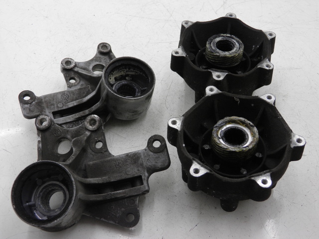 photo de FRONT WHEEL HUB PIAGGIO MP3 RL 125 (2006 - 2014)