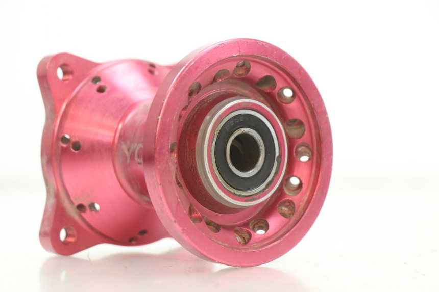photo de FRONT WHEEL HUB YCF PIT BIKE 125 (2010 - 2018)