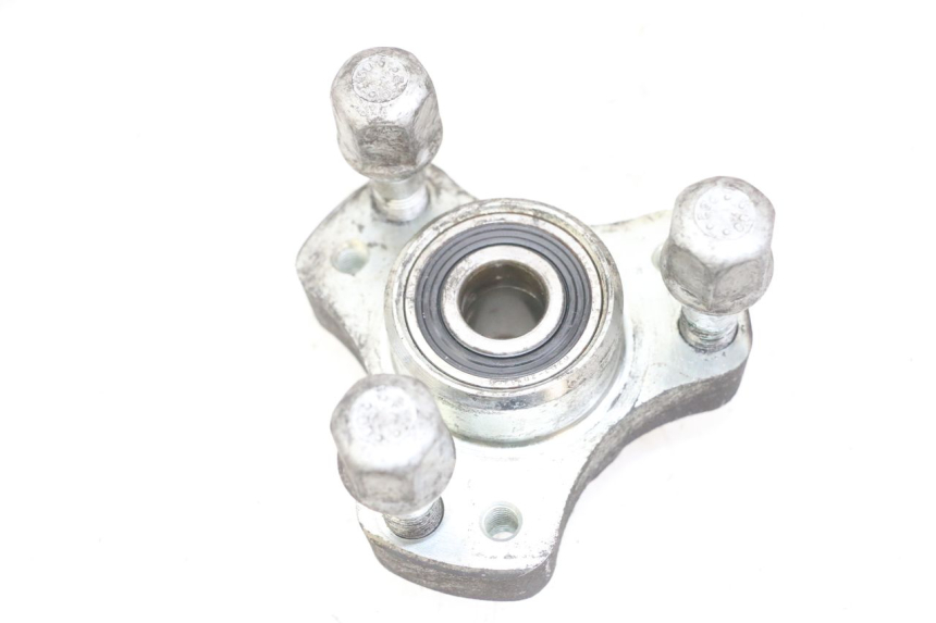 photo de FRONT WHEEL HUB PEUGEOT SPEEDFIGHT 2 LC 50 (2000 - 2009)
