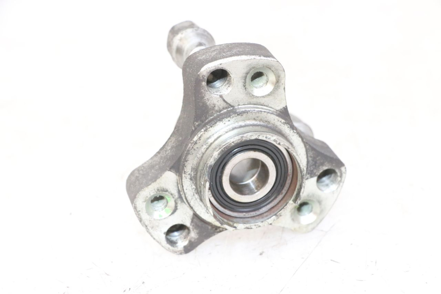 photo de FRONT WHEEL HUB PEUGEOT SPEEDFIGHT 2 LC 50 (2000 - 2009)
