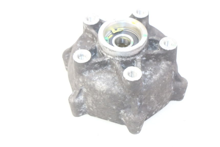 photo de FRONT WHEEL HUB PIAGGIO VESPA GTS IGET ABS 125 (2017 - 2023)
