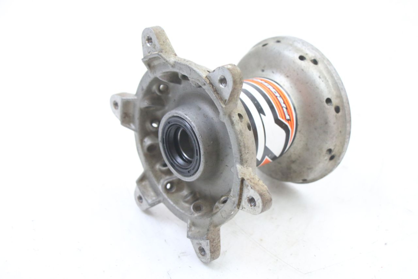 photo de FRONT WHEEL HUB YAMAHA YZ 125 (2006 - 2016)