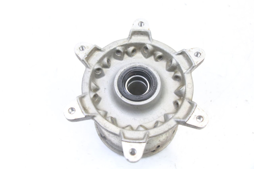 photo de FRONT WHEEL HUB YAMAHA YZ 125 (2006 - 2016)