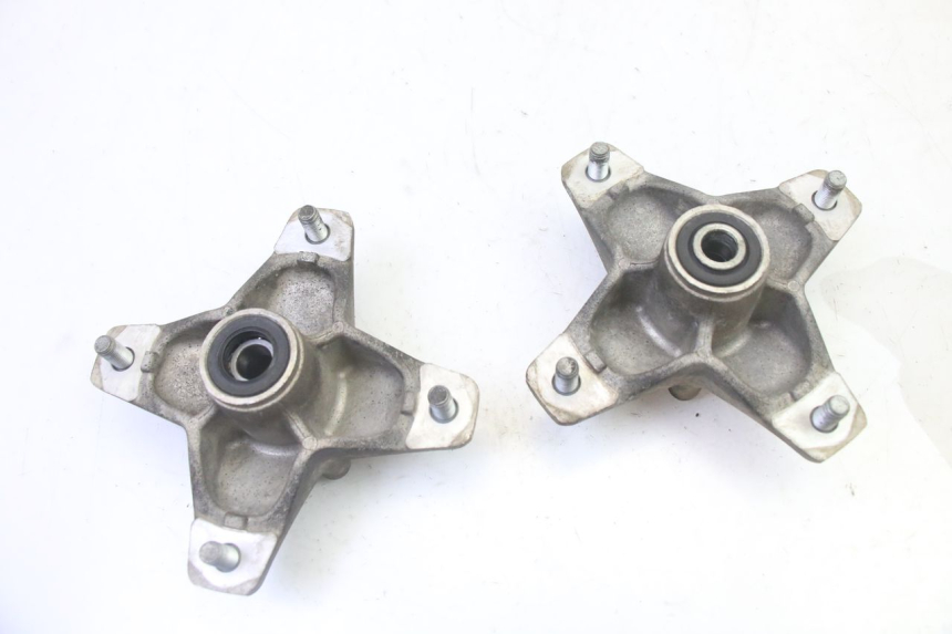 photo de FRONT WHEEL HUB YAMAHA YFM R RAPTOR 250 (2008 - 2014)
