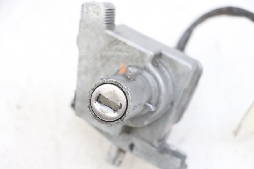 photo de IGNITION SWITCH YAMAHA BW'S EASY 50 (2013 - 2016) - Alternative perspective