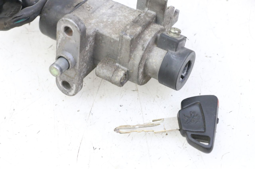 photo de IGNITION SWITCH PEUGEOT CITYSTAR 50 (2013 - 2017)