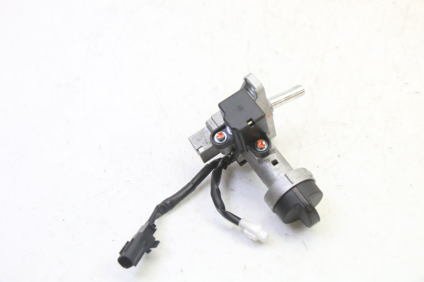 photo de IGNITION SWITCH PIAGGIO MP3 HPE 310 (2024 - 2025)