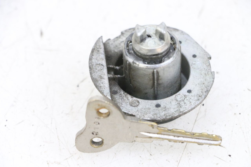 photo de IGNITION SWITCH PIAGGIO NEW TYPHOON 50 (2018 - 2021) - Zoom on usage condition