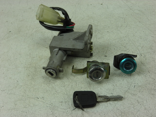 photo de IGNITION SWITCH SWEET ELEC SWEET RACER TOB BOY 1 (2009 - 2012)