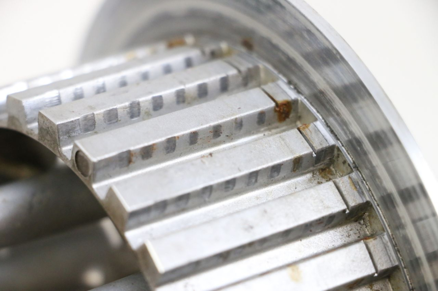 photo de CLUTCH HUB YAMAHA FJR ABS 1300 (2006 - 2012) - Zoom on usage condition