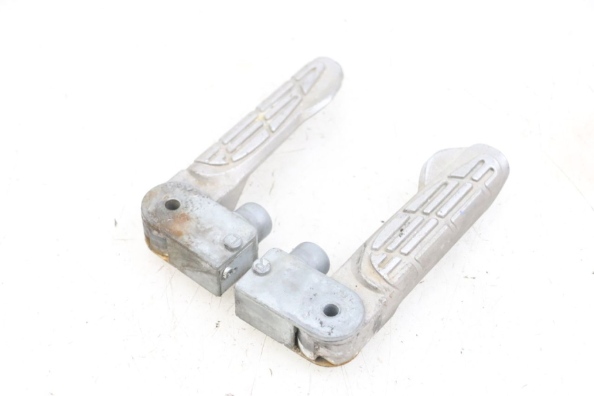 photo de PAIR OF REAR FOOTRESTS KYMCO AGILITY 16+ 4T 50 (2018 - 2023) - Product overview