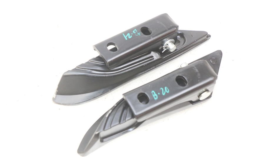 photo de PAIR OF REAR FOOTRESTS APRILIA SXR 50 (2021 - 2023)