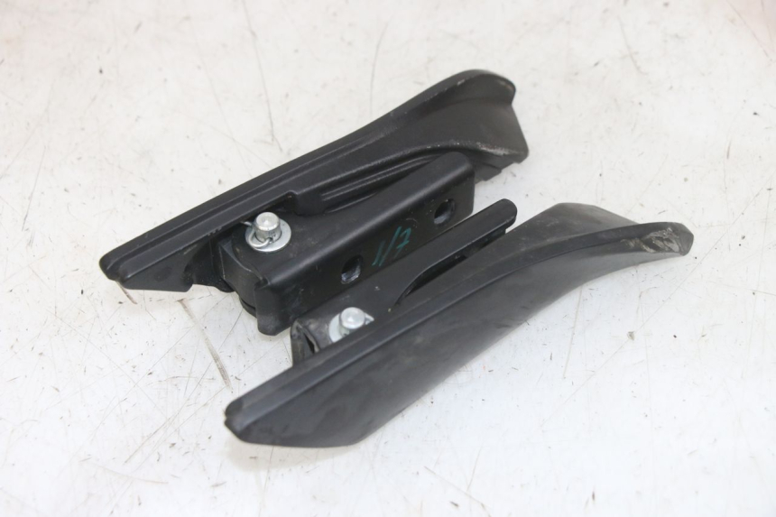 photo de PAIR OF REAR FOOTRESTS APRILIA SXR 50 (2021 - 2023)