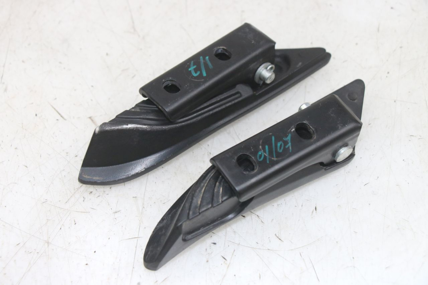 photo de PAIR OF REAR FOOTRESTS APRILIA SXR 50 (2021 - 2023)