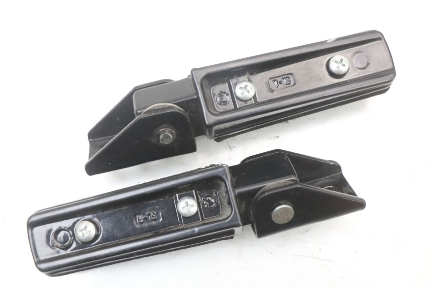 photo de PAIR REAR FOOTRESTS ARCHIVE CAFE RACER 4T 50 (2019 - 2024)