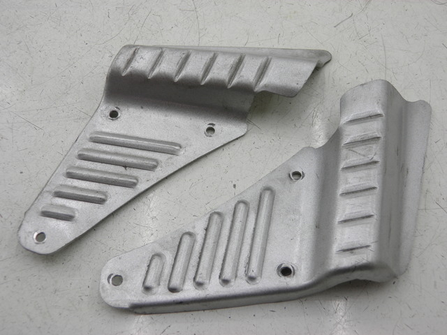 photo de PAIR REAR FOOTRESTS BAOTIAN TRAVEL SPIRIT 50 (2010 - 2012)