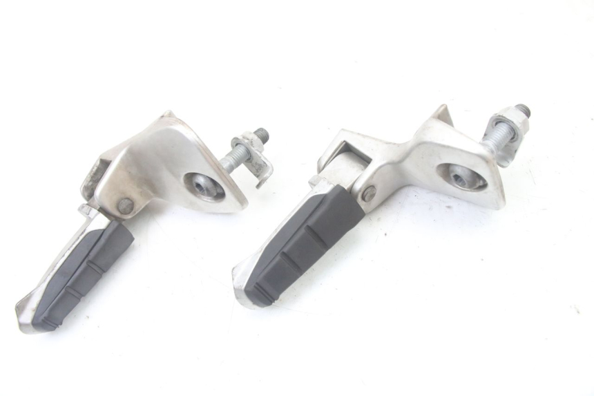 photo de PAIR REAR FOOTRESTS BMW C1 125 (2000 - 2003)