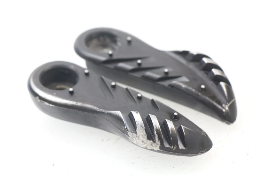 photo de PAIR OF REAR FOOTRESTS MBK BOOSTER SPIRIT 50 (2004 - 2017)