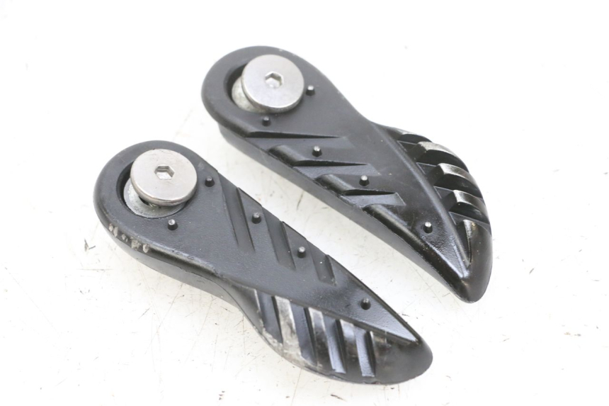 photo de PAIR OF REAR FOOTRESTS YAMAHA BW'S EASY 50 (2013 - 2016) - Main view