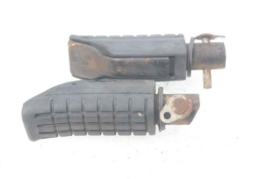 photo de PAIR REAR FOOTRESTS HONDA CBR R 125 (2003 - 2006)