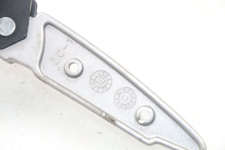 photo de PAIR OF REAR FOOTRESTS PEUGEOT CITYSTAR 50 (2013 - 2017)