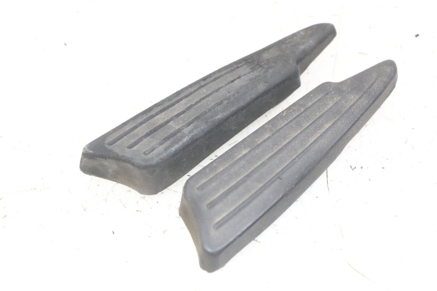 photo de PAIR OF REAR FOOTRESTS PEUGEOT CITYSTAR 50 (2013 - 2017)