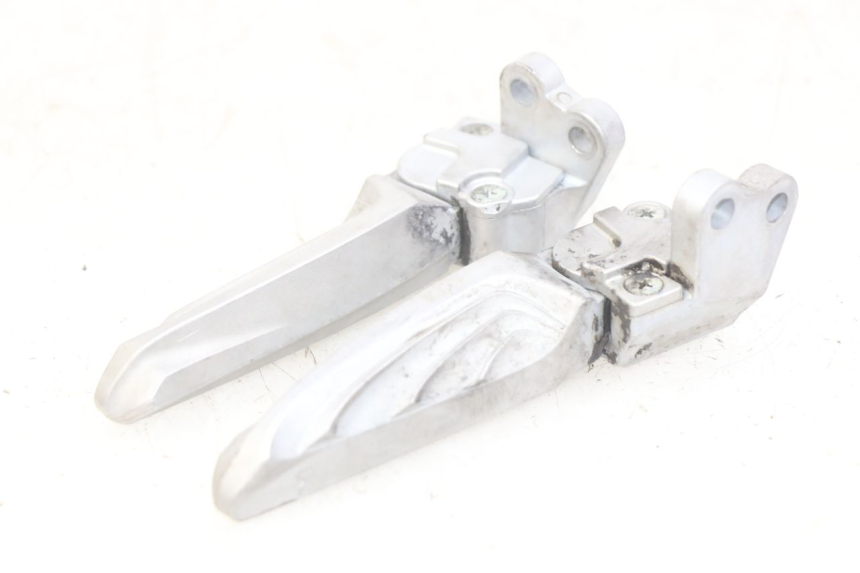 photo de PAIR OF REAR FOOTRESTS YAMAHA D'ELIGHT DELIGHT 125 (2017 - 2020)