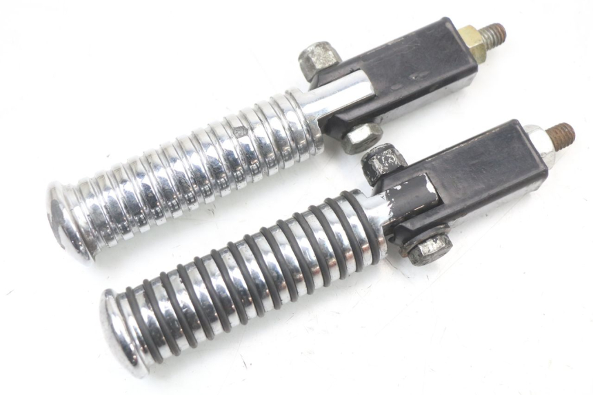 photo de PAIR REAR FOOTRESTS HARLEY DAVIDSON SPORTSTER XL CUSTOM 1200 (2003 - 2004)