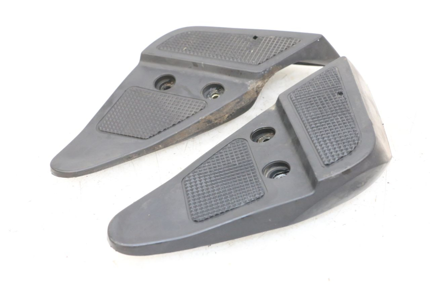 photo de PAIR REAR FOOTRESTS HONDA FES PANTHEON 2T 125 (1998 - 2002)