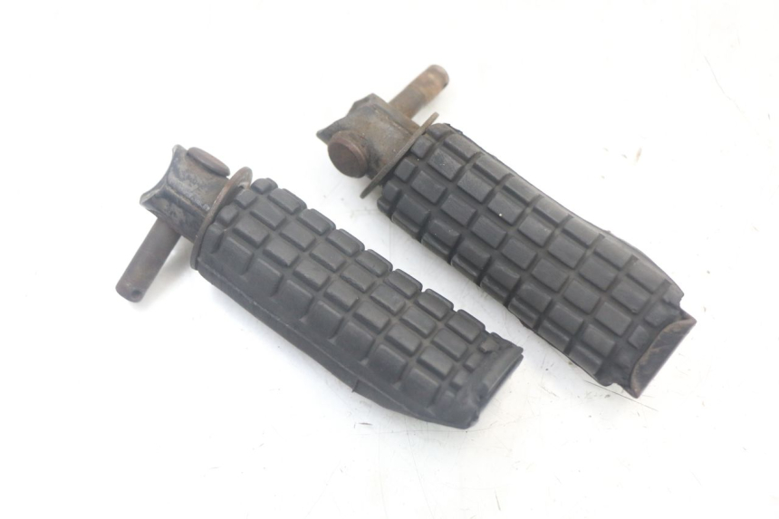 photo de PAIR OF REAR FOOTRESTS HONDA NTV DEAUVILLE 650 (1998 - 2001)