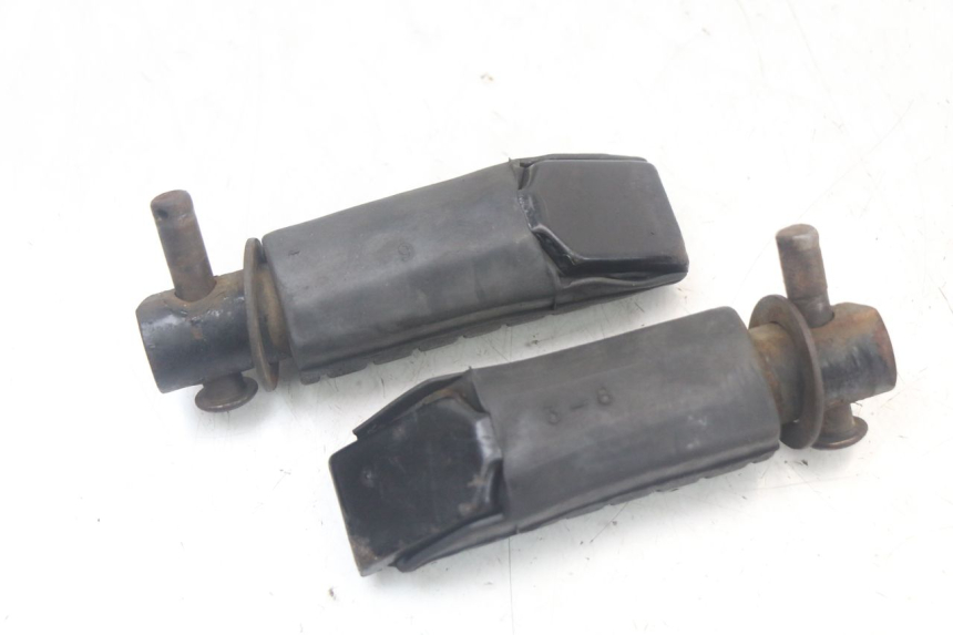 photo de PAIR OF REAR FOOTRESTS HONDA NTV DEAUVILLE 650 (1998 - 2001)