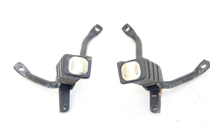 photo de PAIR OF REAR FOOTRESTS HONDA PES PS I 125 (2006 - 2012)