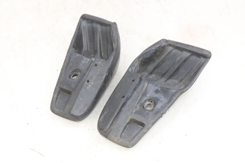 photo de PAIR OF REAR FOOTRESTS HONDA SCV LEAD 100 (2003 - 2007)