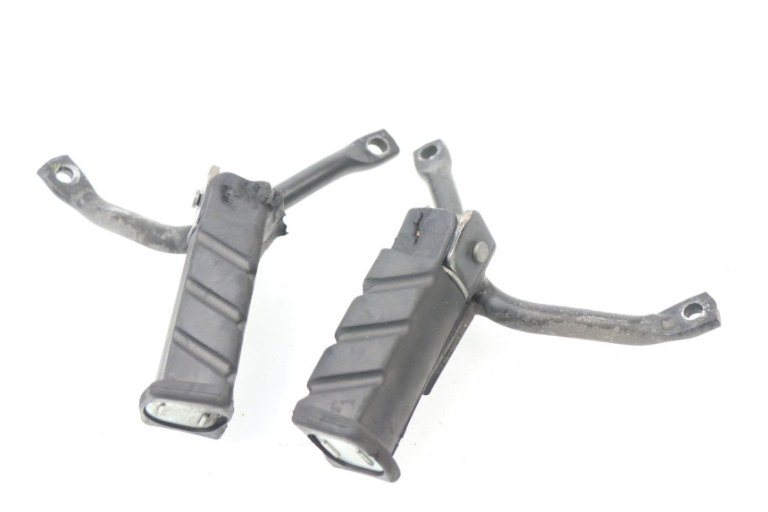 photo de PAIR REAR FOOTRESTS HONDA SES DYLAN 125 (2002 - 2006)