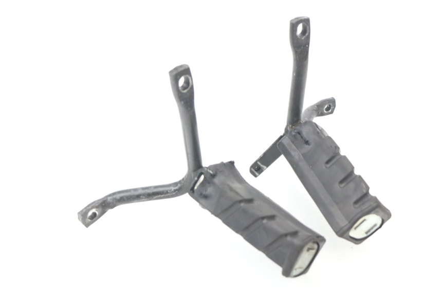 photo de PAIR REAR FOOTRESTS HONDA SES DYLAN 125 (2002 - 2006)