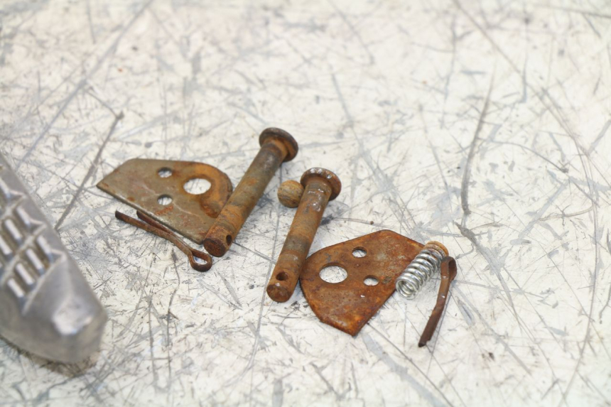 photo de PAIR OF REAR FOOTRESTS REVATTO IMPERATOR 125 (2007 - 2015)