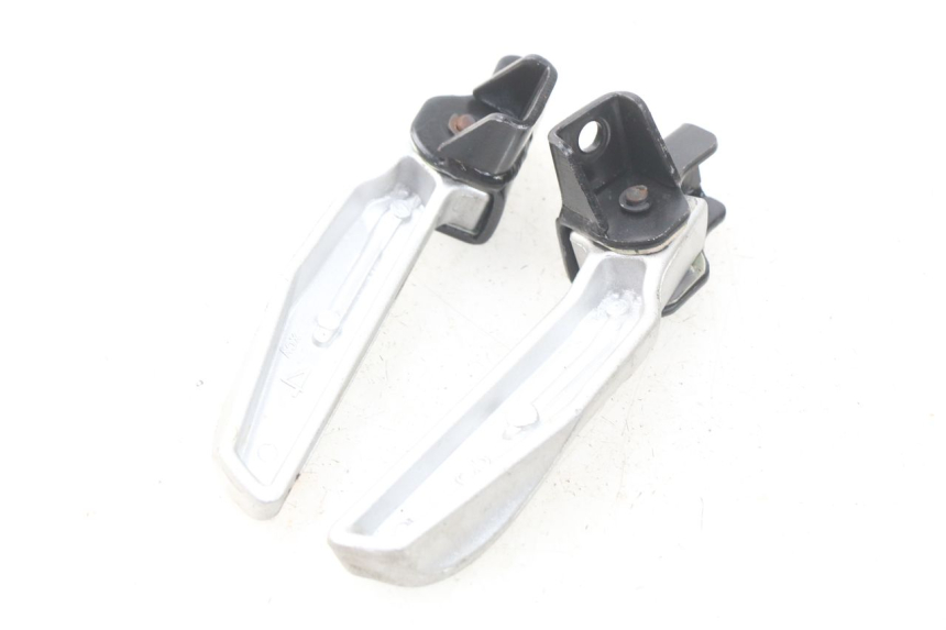 photo de PAIR OF REAR FOOTRESTS SYM JET 4 4T 50 (2018 - 2021)