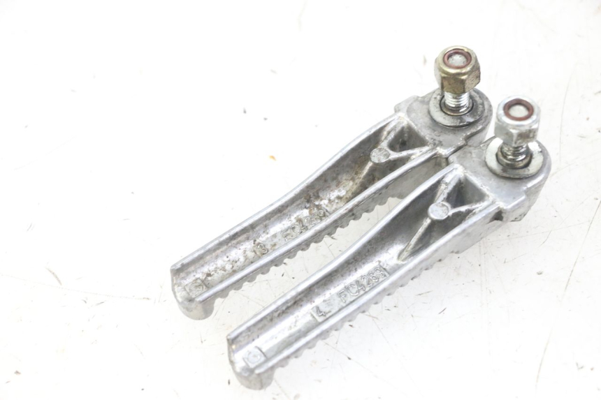 photo de PAIR REAR FOOTRESTS PEUGEOT JET FORCE CARBU 50 (2003 - 2016)