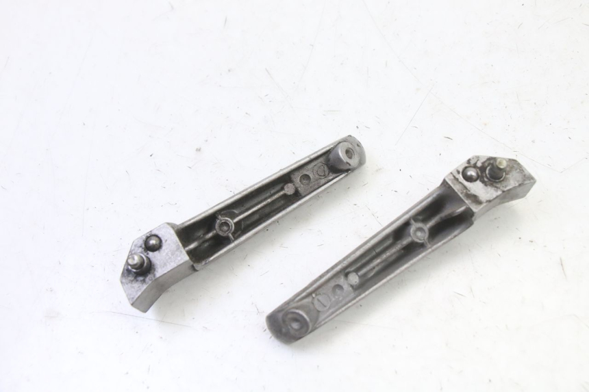 photo de PAIR REAR FOOTRESTS YAMAHA JOG R 50 (2004 - 2014)
