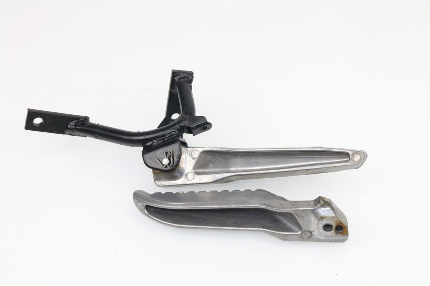 photo de PAIR OF REAR FOOTRESTS JONWAY AZTRAL 125 (2008 - 2017)